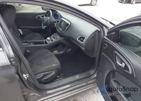 2015 Chrysler 200 Limited z USA, uszkodzony, nr VIN 1C3CCCAB0FN754554